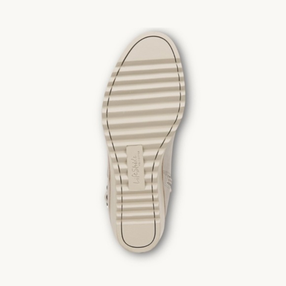 LifeStride Zayne Ankle Bootie - Picture 2 of 5